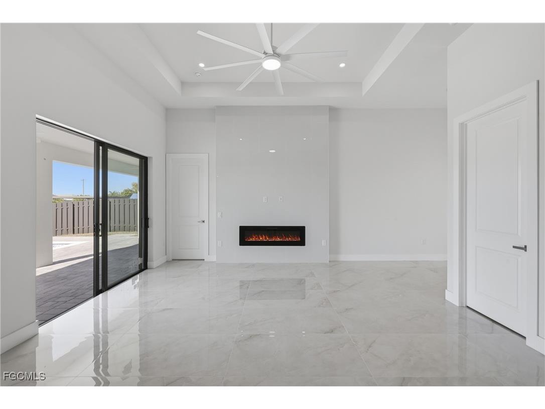 1102 NE 14th Avenue Cape Coral FL 33909 2025021403 image6