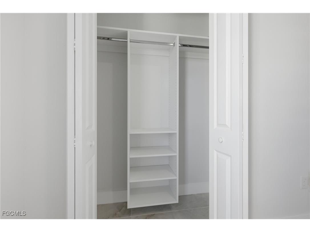 1102 NE 14th Avenue Cape Coral FL 33909 2025021403 image8