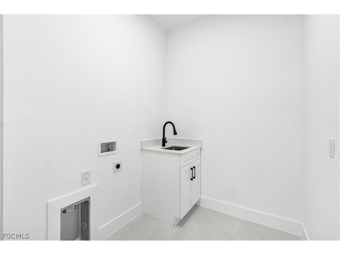 1102 NE 4th Place Cape Coral FL 33909 2026009151 image12