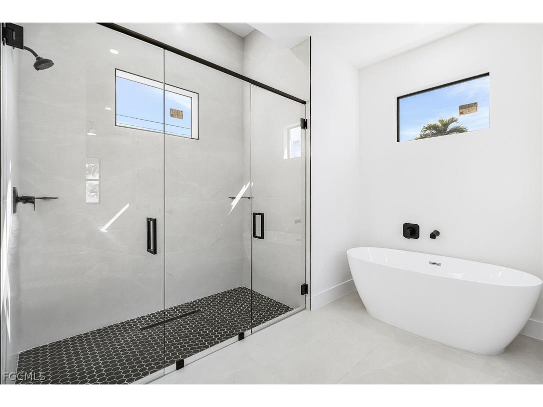 1102 NE 4th Place Cape Coral FL 33909 2026009151 image19