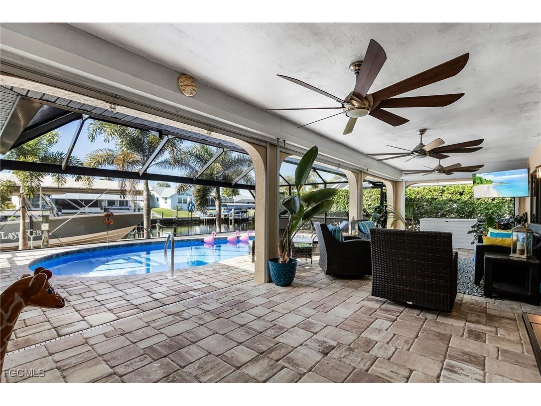 1102 SE 21st Avenue Cape Coral FL 33990 2026002181 image3