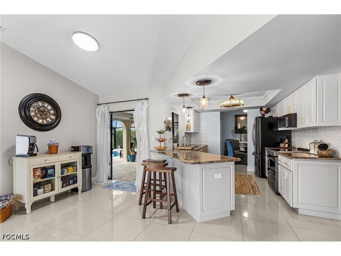 1102 SE 21st Avenue Cape Coral FL 33990 2026025302 image13