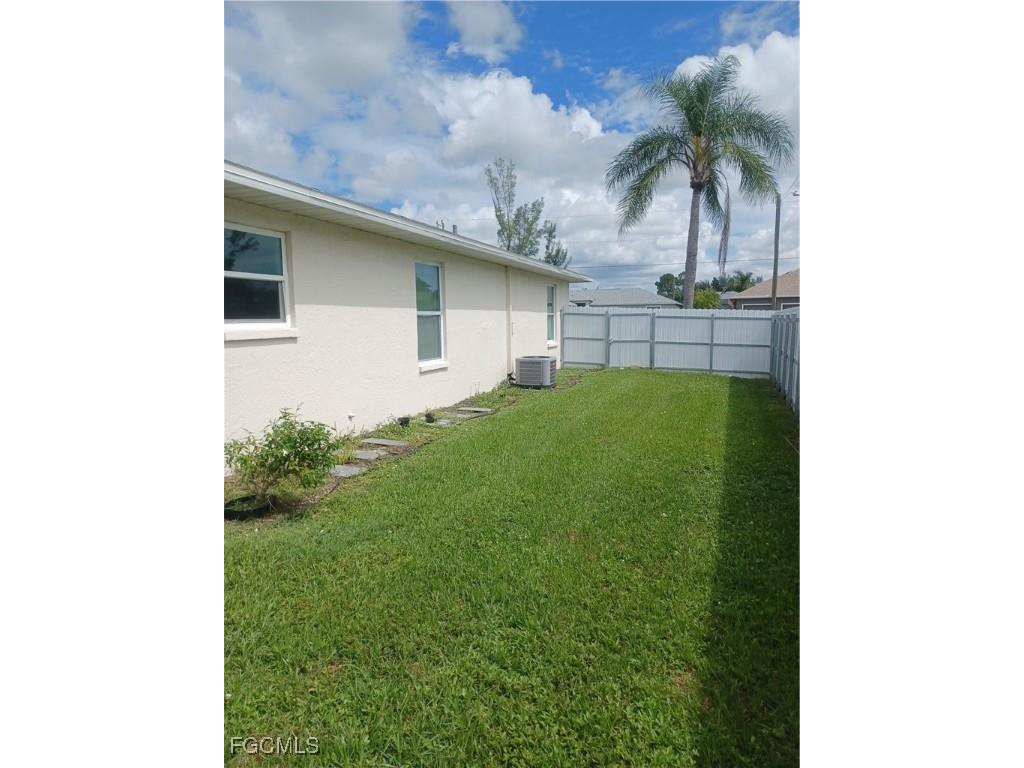 1102 SW 15th Terrace Cape Coral FL 33991 2025001713 image18