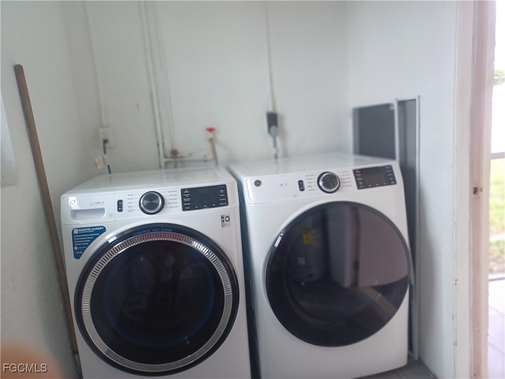 1102 SW 15th Terrace Cape Coral FL 33991 2025001713 image19