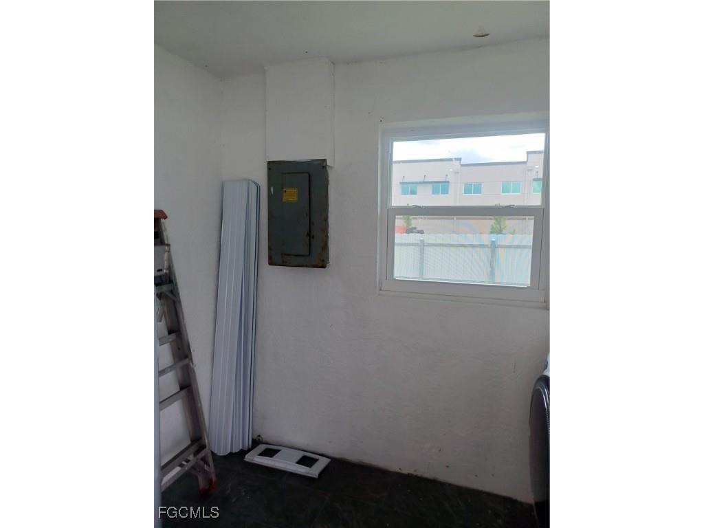 1102 SW 15th Terrace Cape Coral FL 33991 2025001713 image20