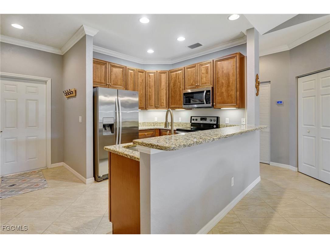 1102 Winding Pines Circle #205 Cape Coral FL 33909 2025014779 image13