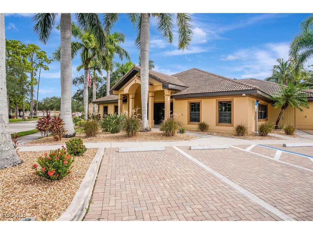 1102 Winding Pines Circle #205 Cape Coral FL 33909 2025014779 image34