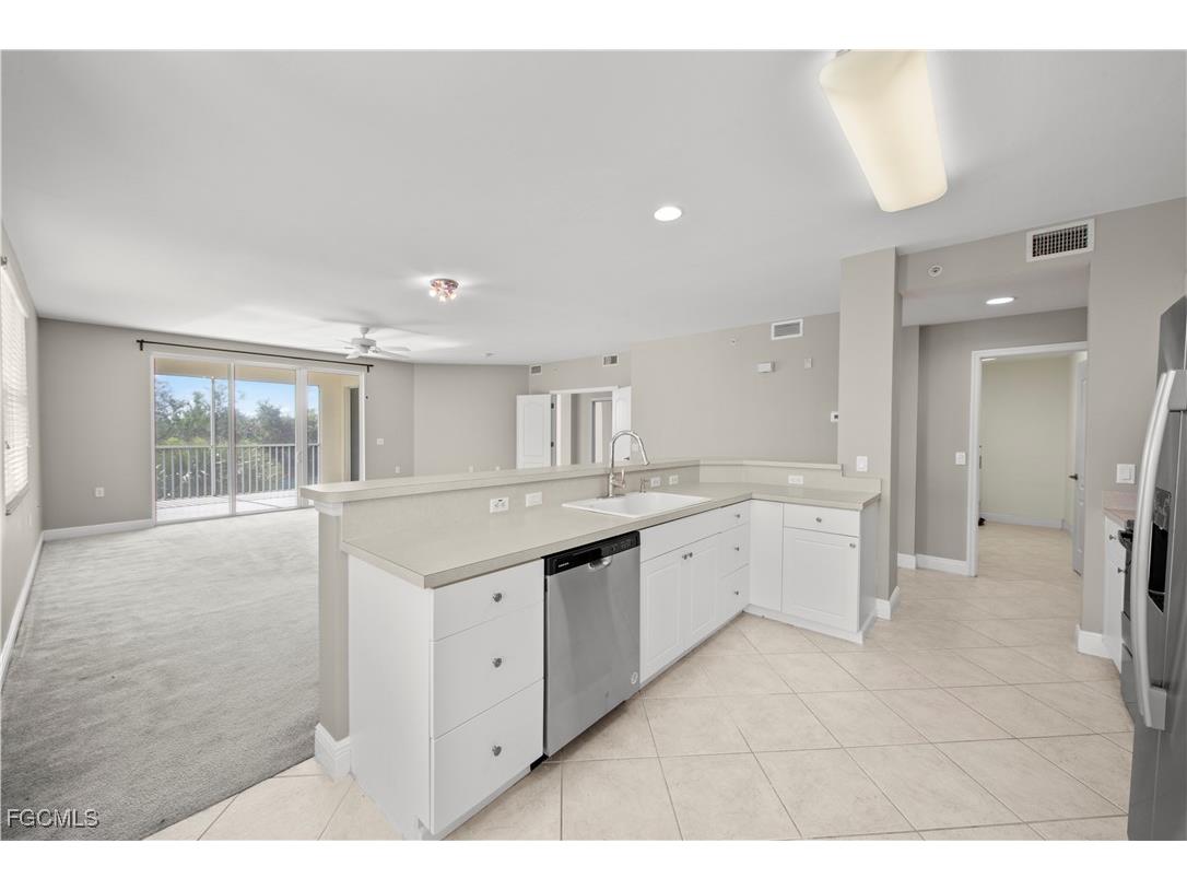 11021 Gulf Reflections Drive #B301 Fort Myers FL 33908 2025011621 image16