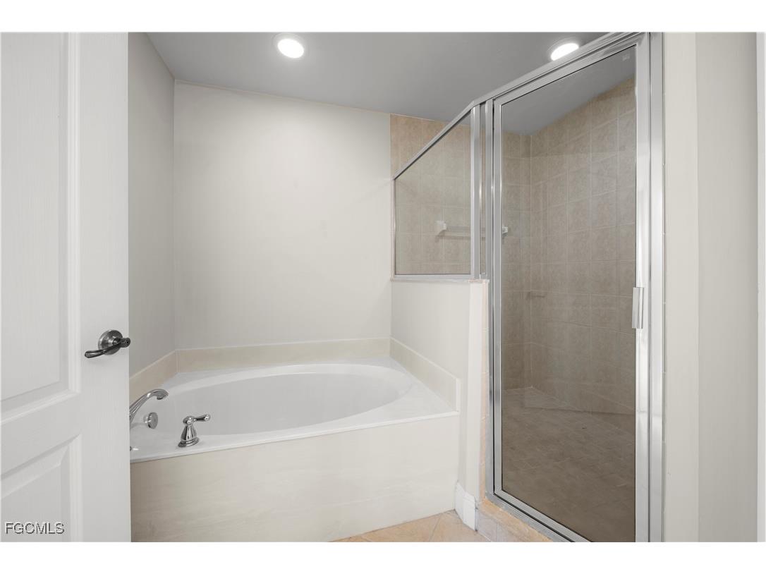 11021 Gulf Reflections Drive #B301 Fort Myers FL 33908 2025011621 image23