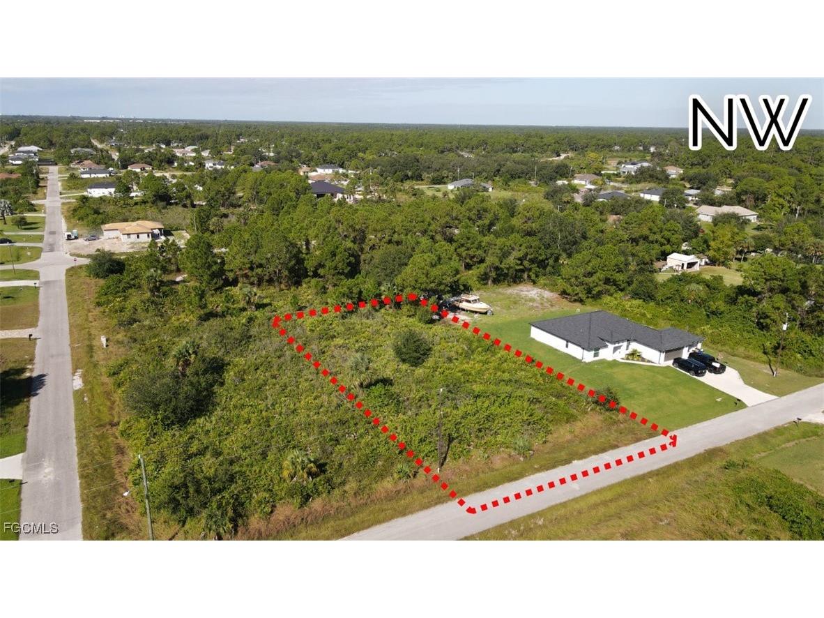 1103 Dixie Avenue Lehigh Acres FL 33972 2025017750 image2