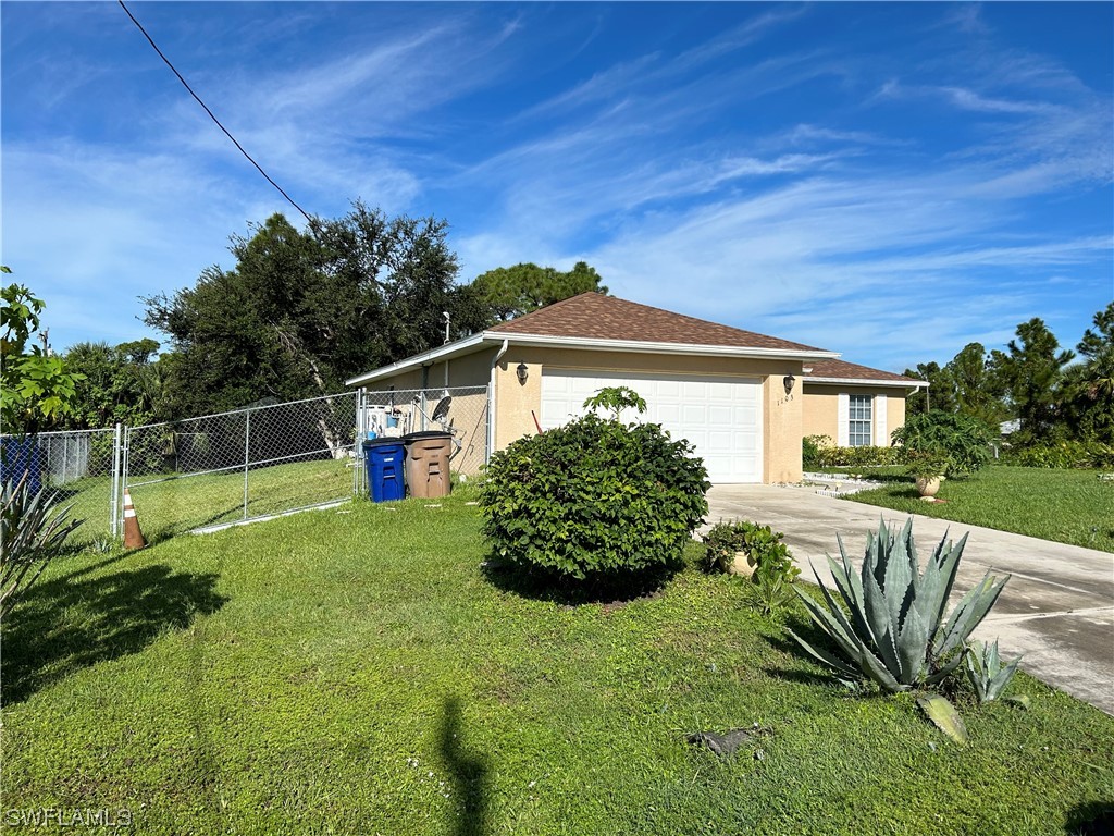 1103 Lee Avenue Lehigh Acres FL 33972 223067997 image1