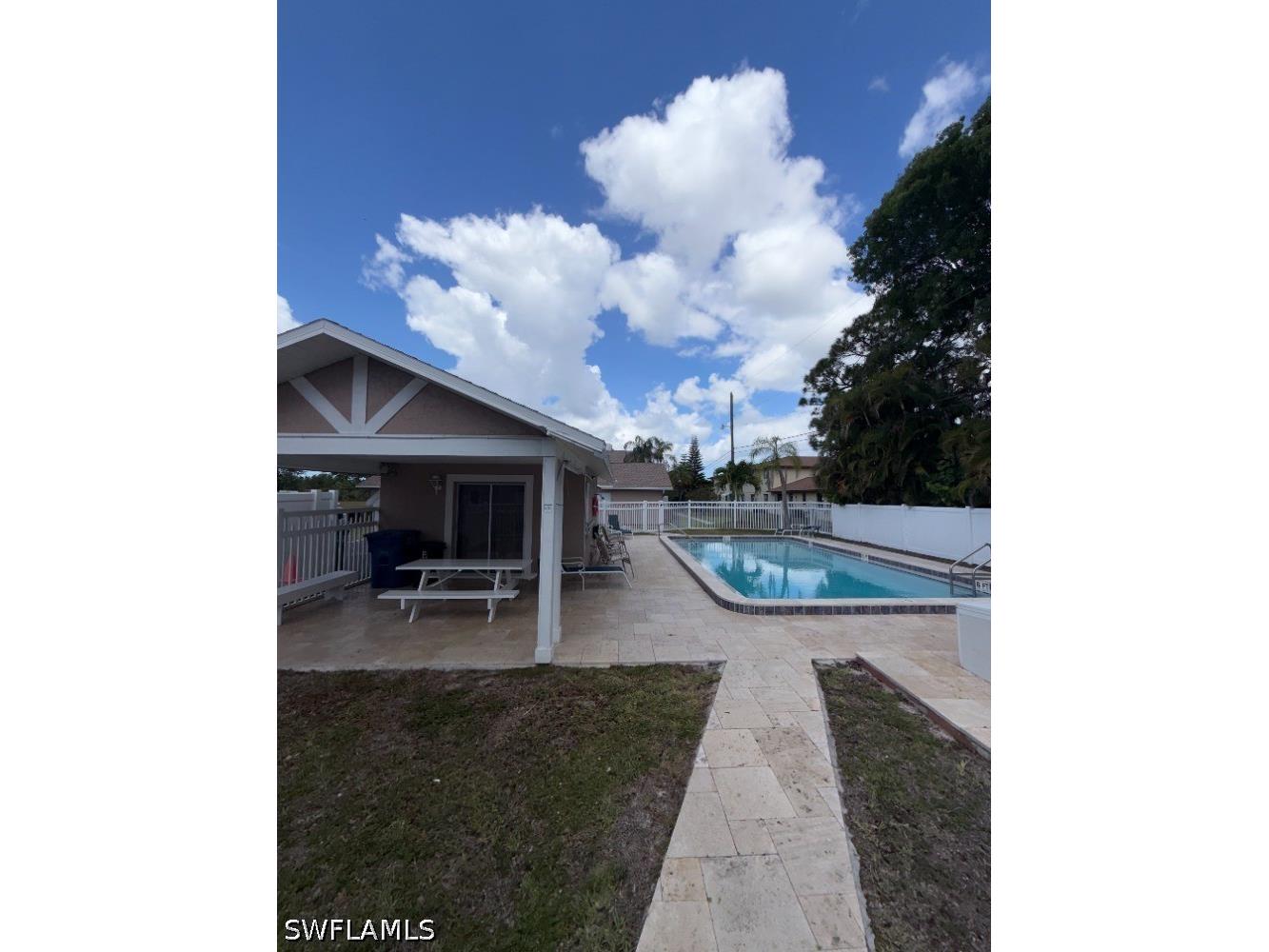 1103 SE 8th Terrace #B Cape Coral FL 33990 226019906 image11
