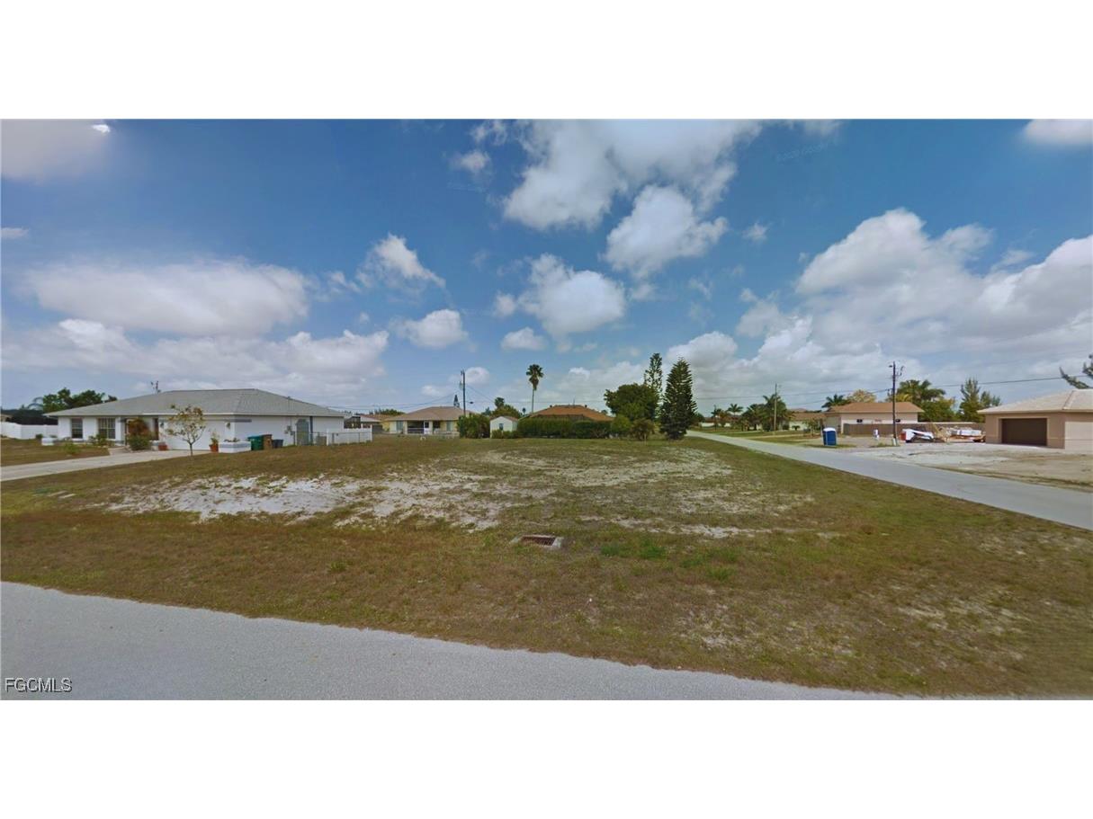 1103 SW 41st Terrace Cape Coral FL 33914 2025023459 image1