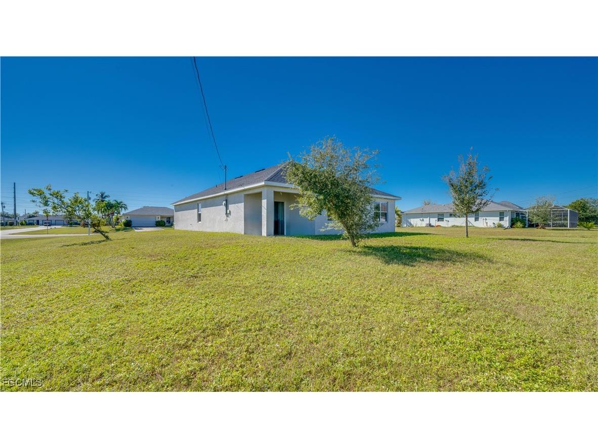 1103 SW 47th Street Cape Coral FL 33914 2025019900 image27