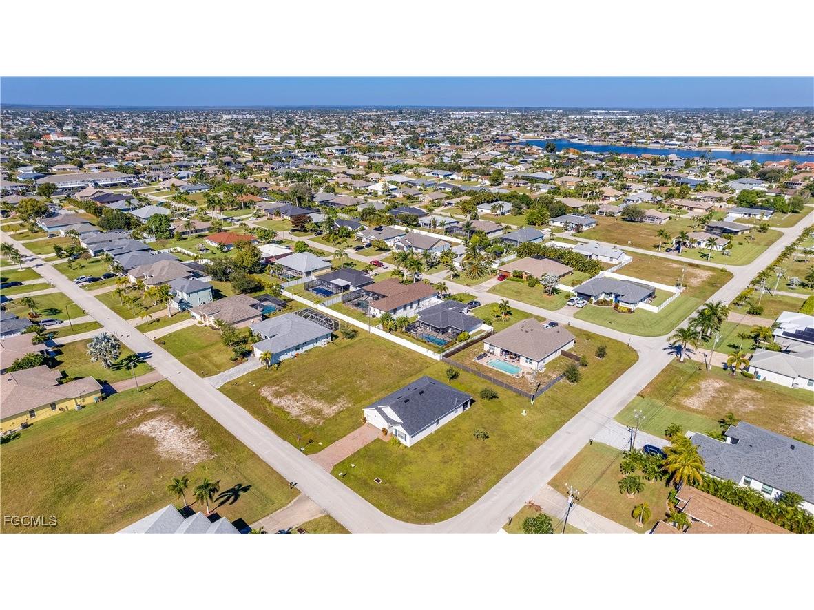 1103 SW 47th Street Cape Coral FL 33914 2025019900 image32