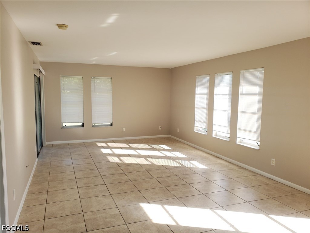 1101 SW 48th Terrace Cape Coral FL 33914 2026022450 image5