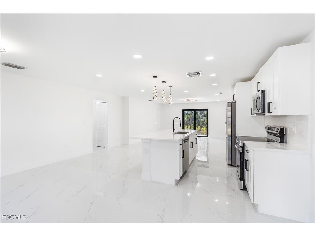 1103 Williams Avenue Lehigh Acres FL 33972 2025020837 image32