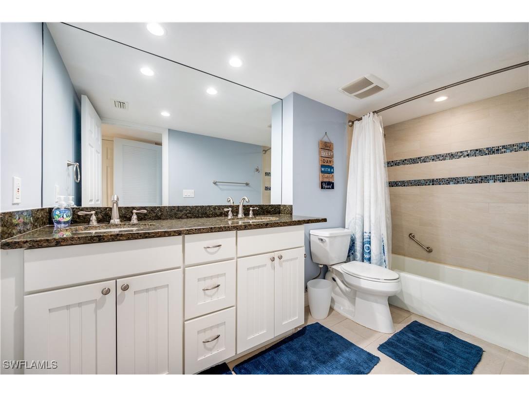 11030 Gulf Shore Drive #401 Naples FL 34108 225061388 image24