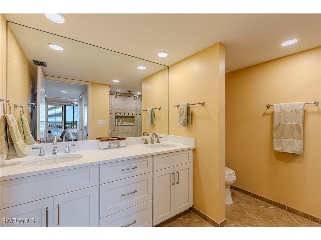 11030 Gulf Shore Drive #901 Naples FL 34108 225049585 image19