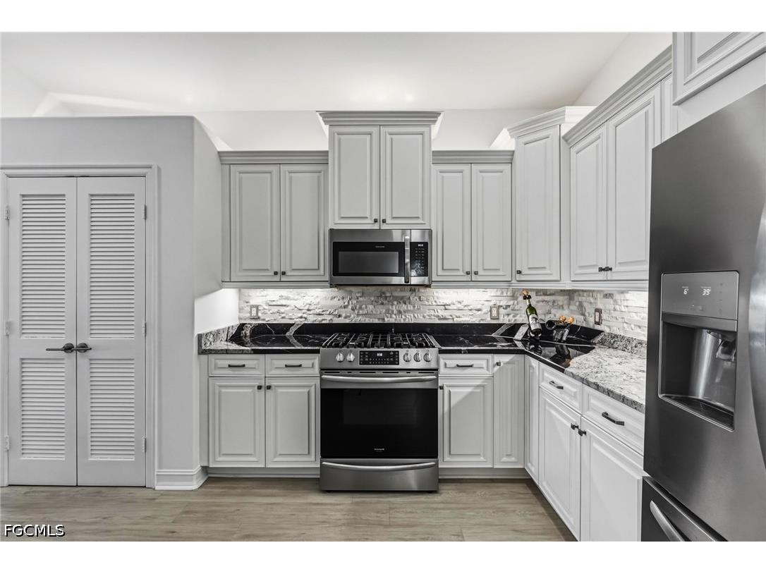 11033 Harbour Yacht Court #202 Fort Myers FL 33908 2026005957 image2