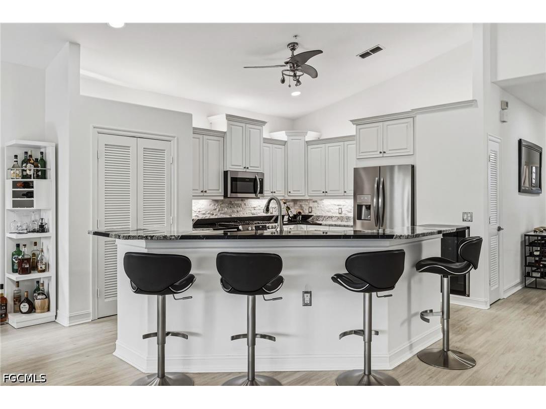 11033 Harbour Yacht Court #202 Fort Myers FL 33908 2026005957 image9