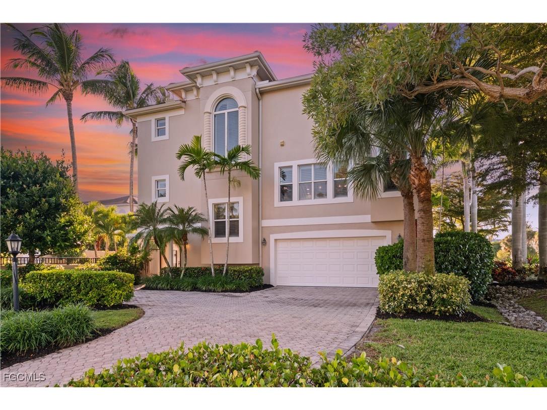 1104 6th Street S #1 Naples FL 34102 2025022453 image1