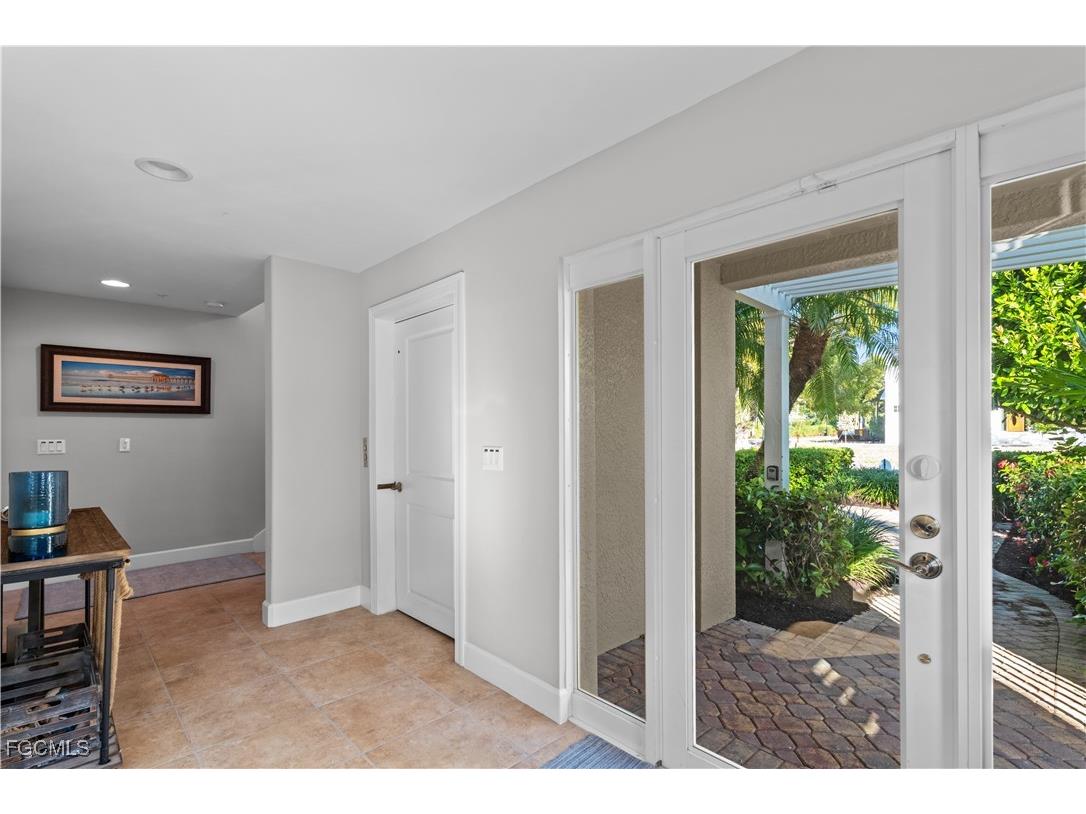 1104 6th Street S #1 Naples FL 34102 2025022453 image3