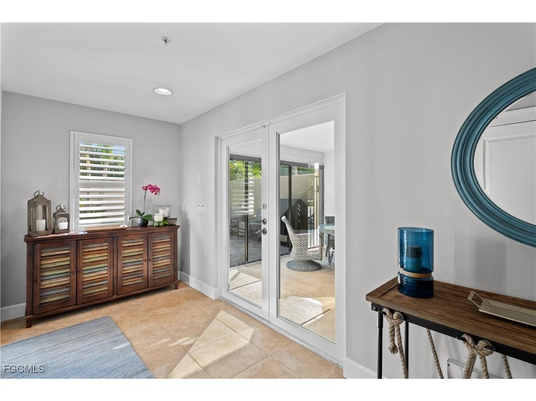 1104 6th Street S #1 Naples FL 34102 2025022453 image4