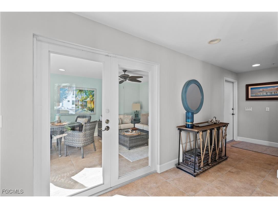 1104 6th Street S #1 Naples FL 34102 2025022453 image5