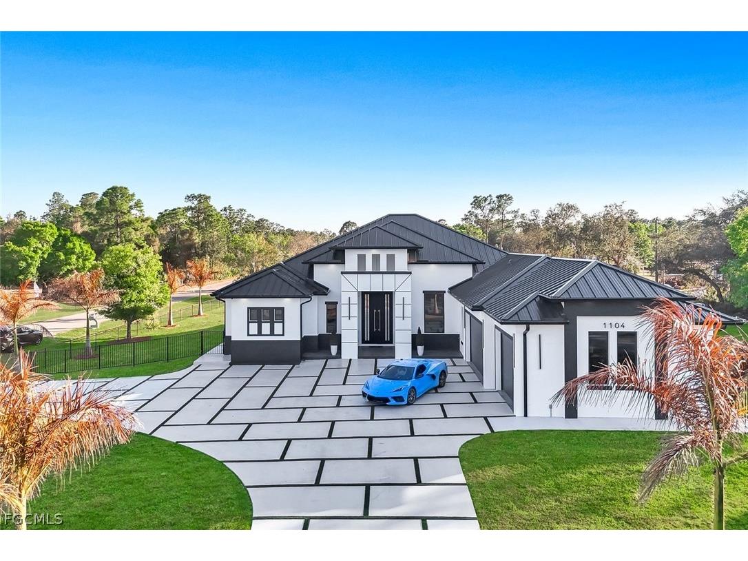 1104 E 6th Street Lehigh Acres FL 33972 2026007855 image3