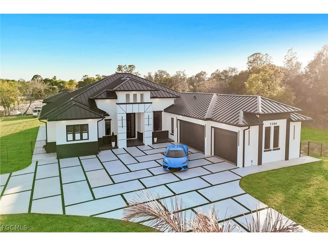 1104 E 6th Street Lehigh Acres FL 33972 2026007855 image4