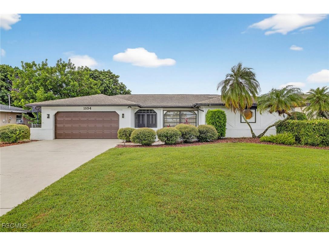 1104 SE 16th Terrace Cape Coral FL 33990 2025007214 image1