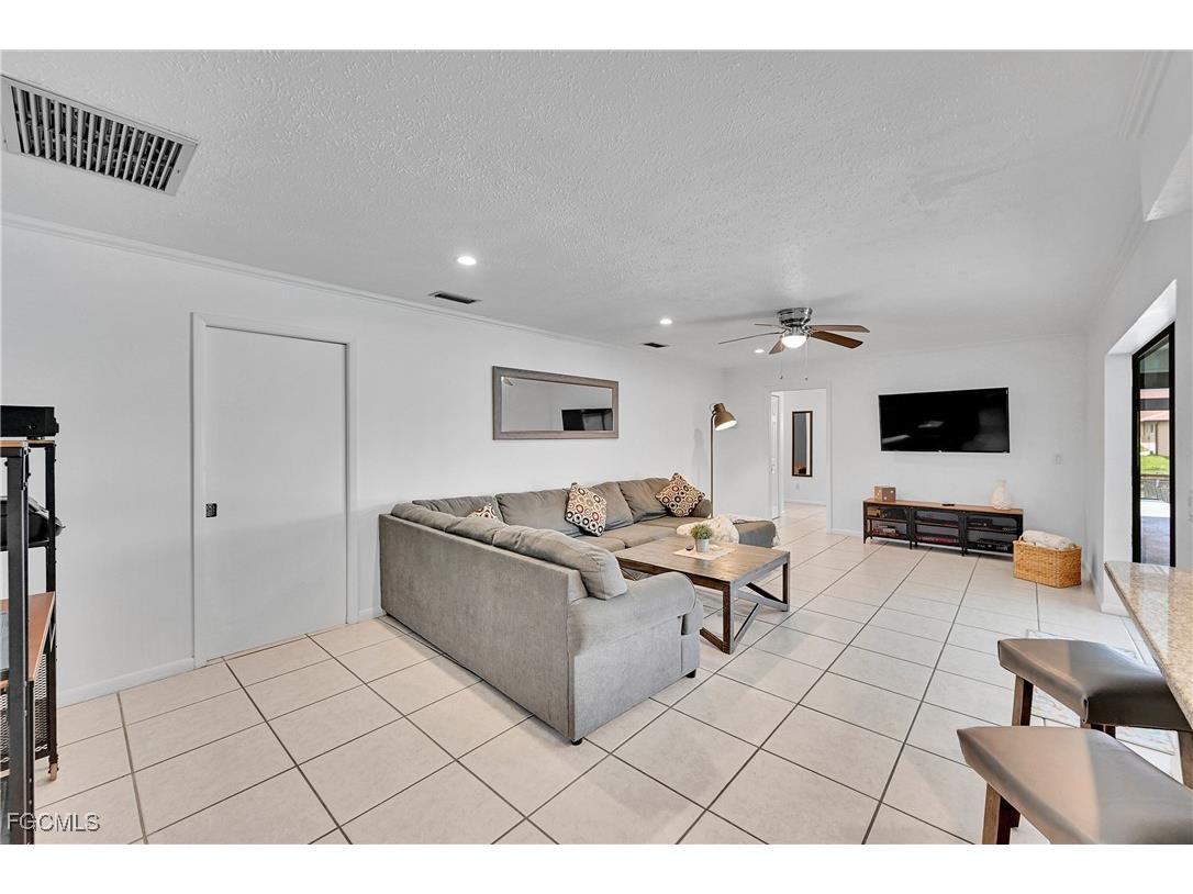 1104 SE 16th Terrace Cape Coral FL 33990 2025007214 image22