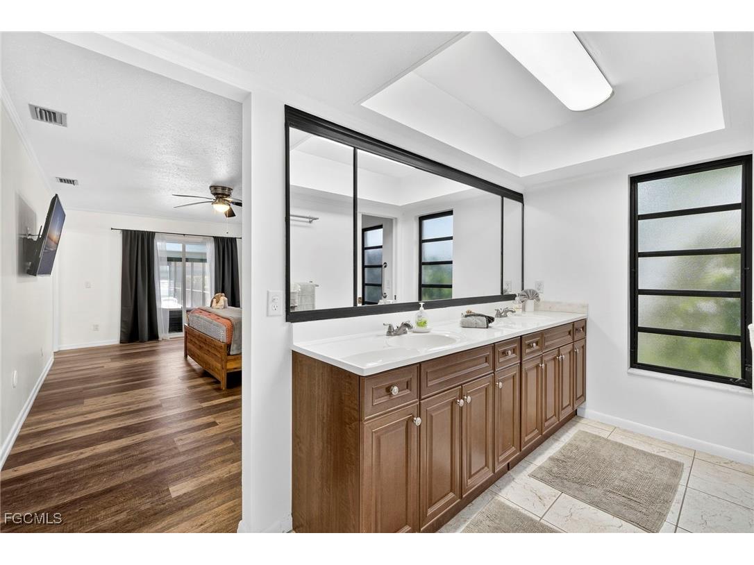 1104 SE 16th Terrace Cape Coral FL 33990 2025007214 image27