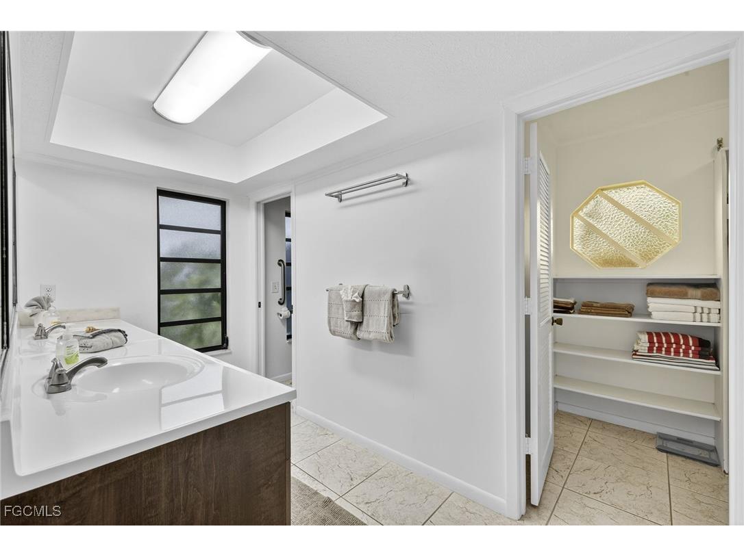 1104 SE 16th Terrace Cape Coral FL 33990 2025007214 image28