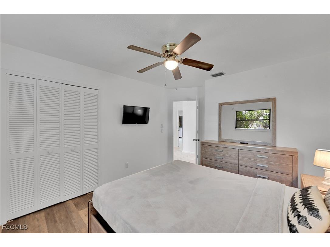 1104 SE 16th Terrace Cape Coral FL 33990 2025007214 image34