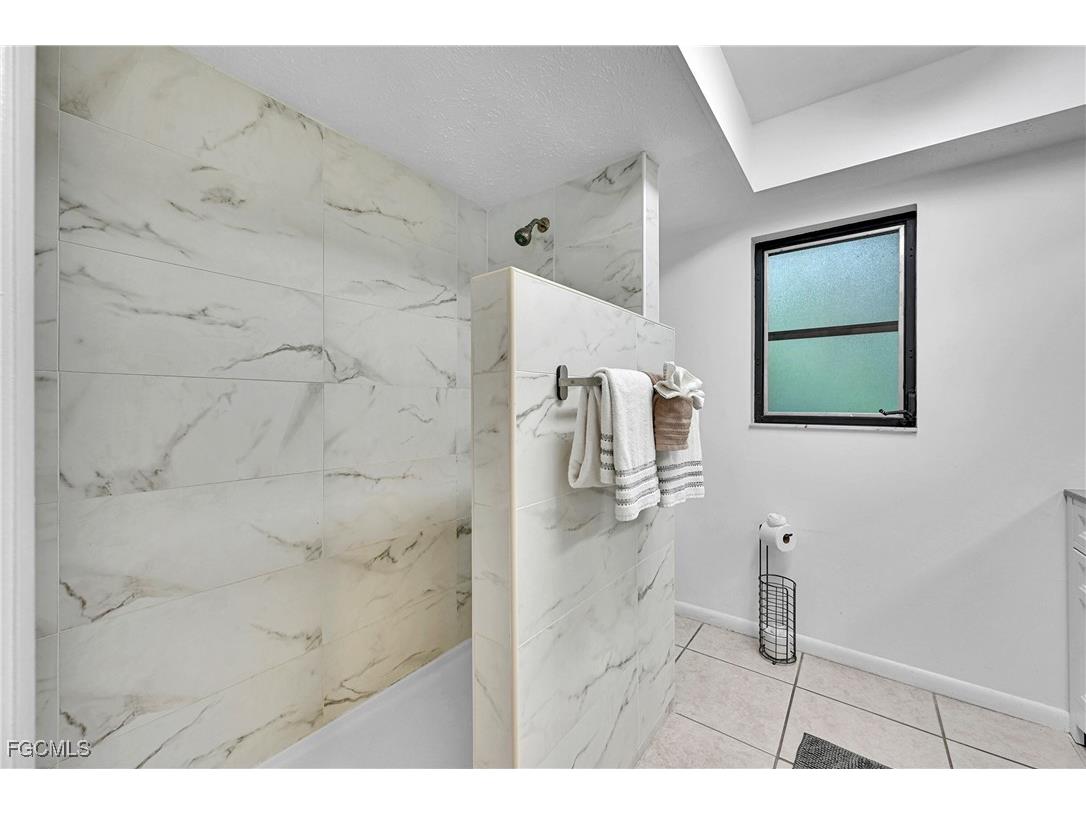 1104 SE 16th Terrace Cape Coral FL 33990 2025007214 image40