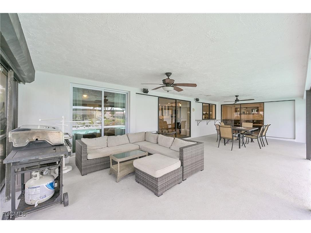 1104 SE 16th Terrace Cape Coral FL 33990 2025007214 image5