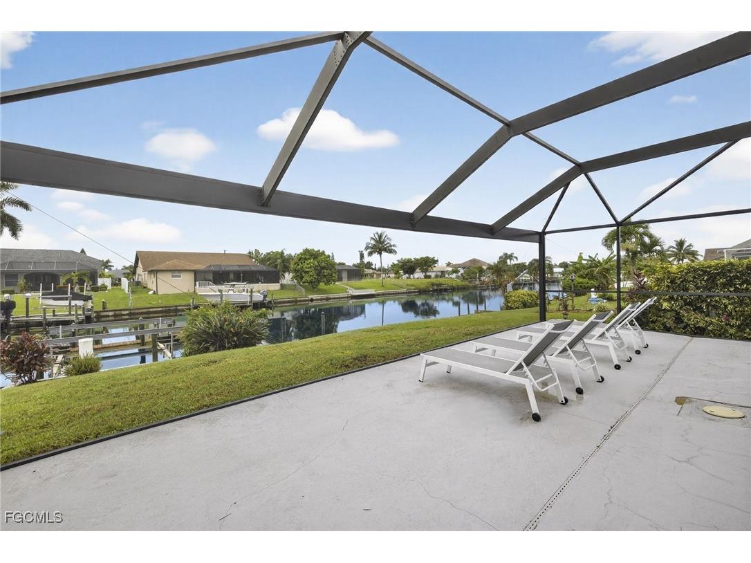 1104 SE 16th Terrace Cape Coral FL 33990 2025007214 image6