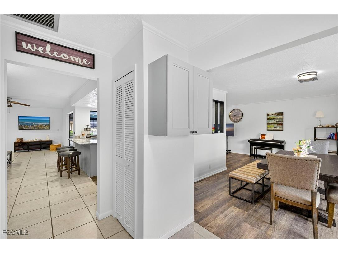 1104 SE 16th Terrace Cape Coral FL 33990 2025007214 image9