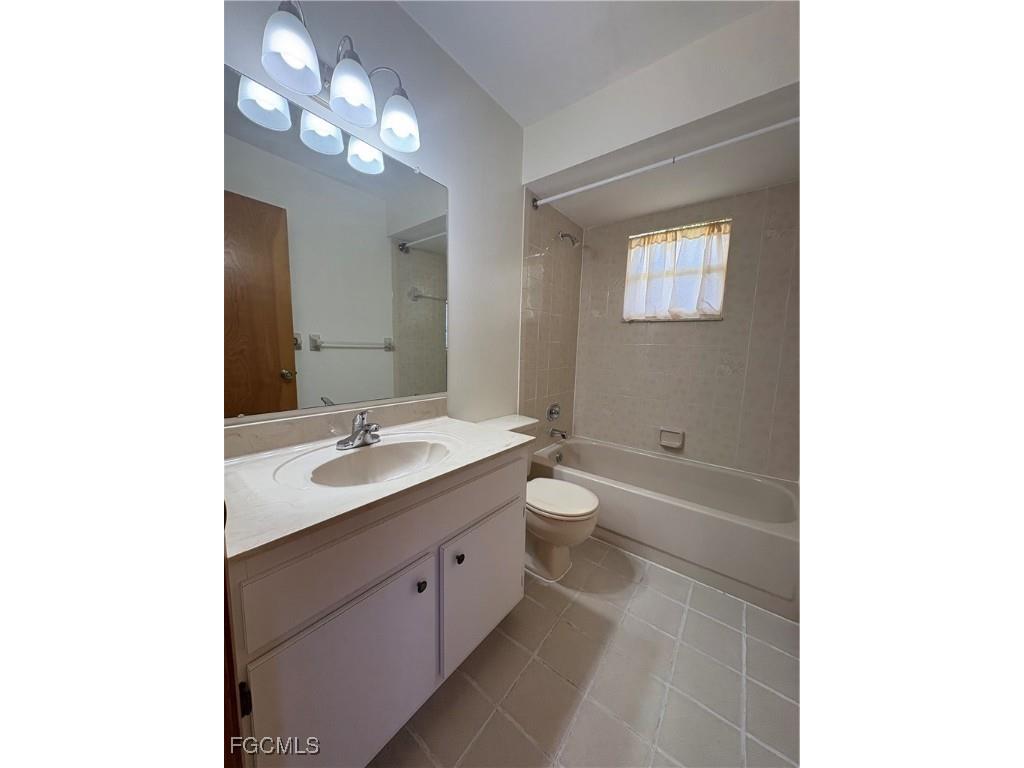 1104 SE 3rd Street Cape Coral FL 33990 2025006022 image10