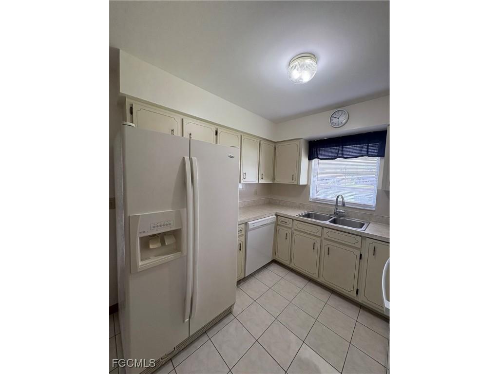 1104 SE 3rd Street Cape Coral FL 33990 2025006022 image3