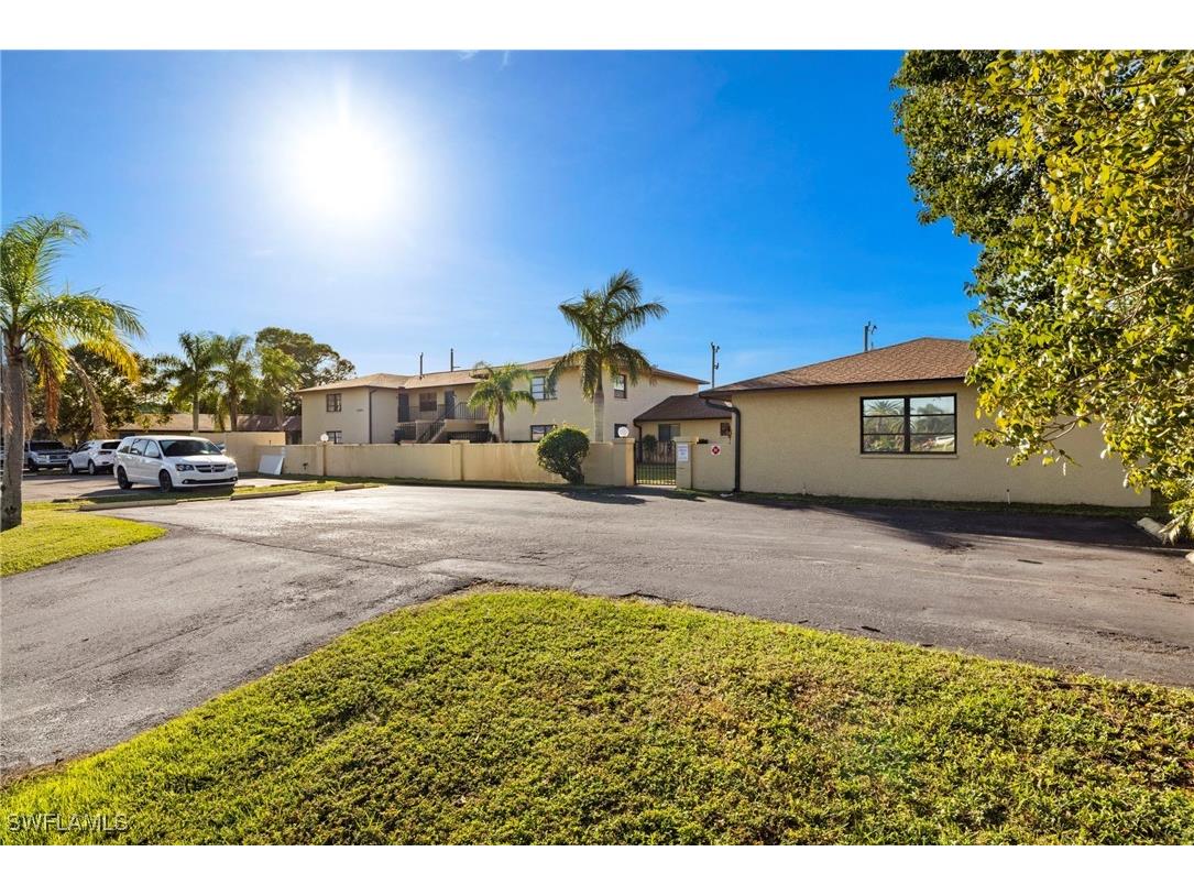 1104 SE 8th Street #8 Cape Coral FL 33990 224089080 image1