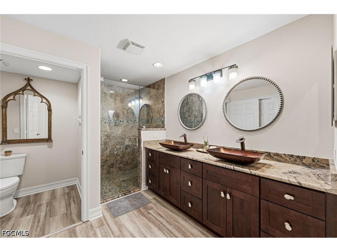 11040 Harbour Yacht Court #102 Fort Myers FL 33908 2026014447 image1