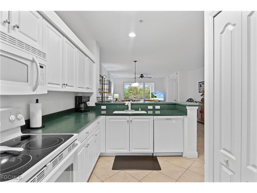11041 Gulf Reflections Drive #206 Fort Myers FL 33908 2025011788 image12