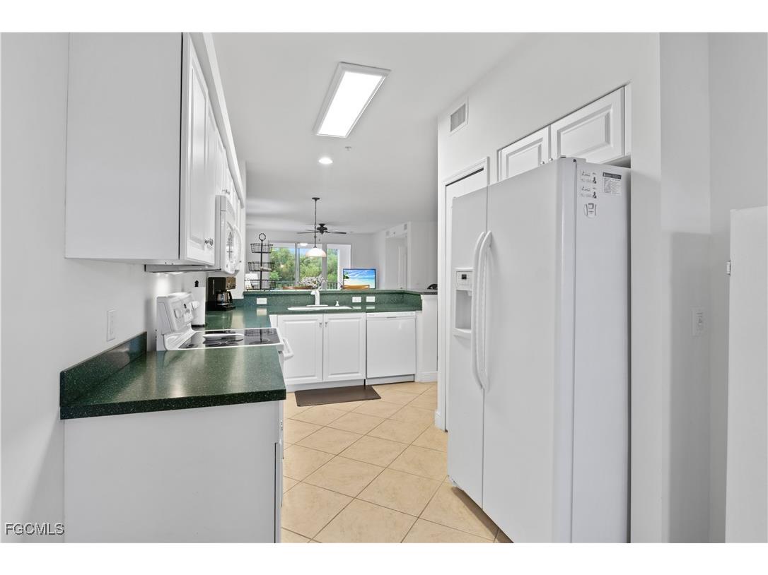 11041 Gulf Reflections Drive #206 Fort Myers FL 33908 2025011788 image14