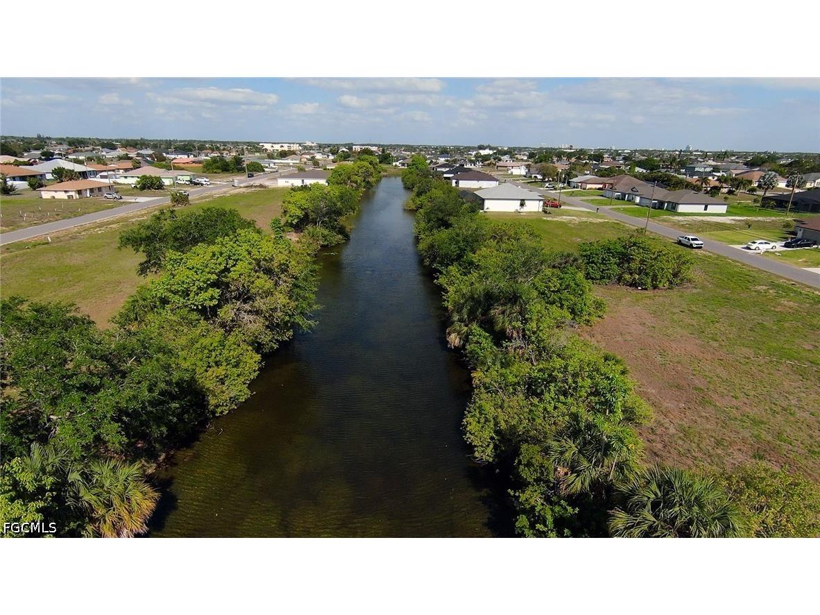 1105 NE 15th Terrace Cape Coral FL 33909 2026018171 image1
