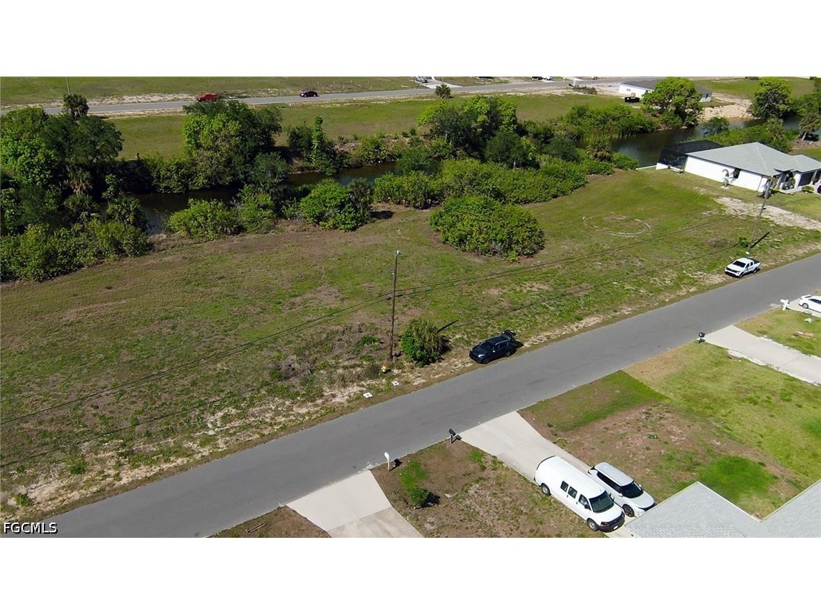 1105 NE 15th Terrace Cape Coral FL 33909 2026018171 image3