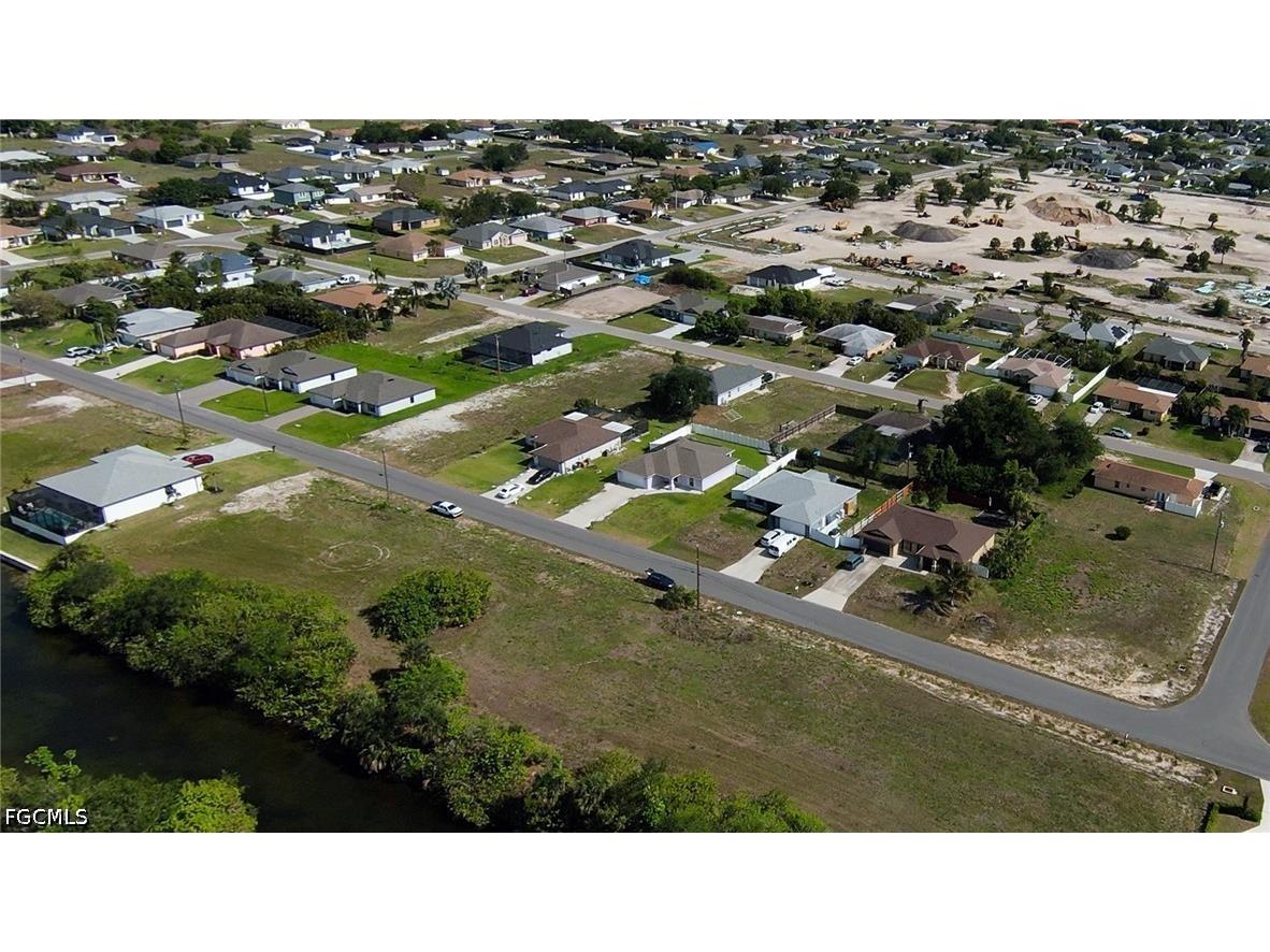1105 NE 15th Terrace Cape Coral FL 33909 2026018171 image6
