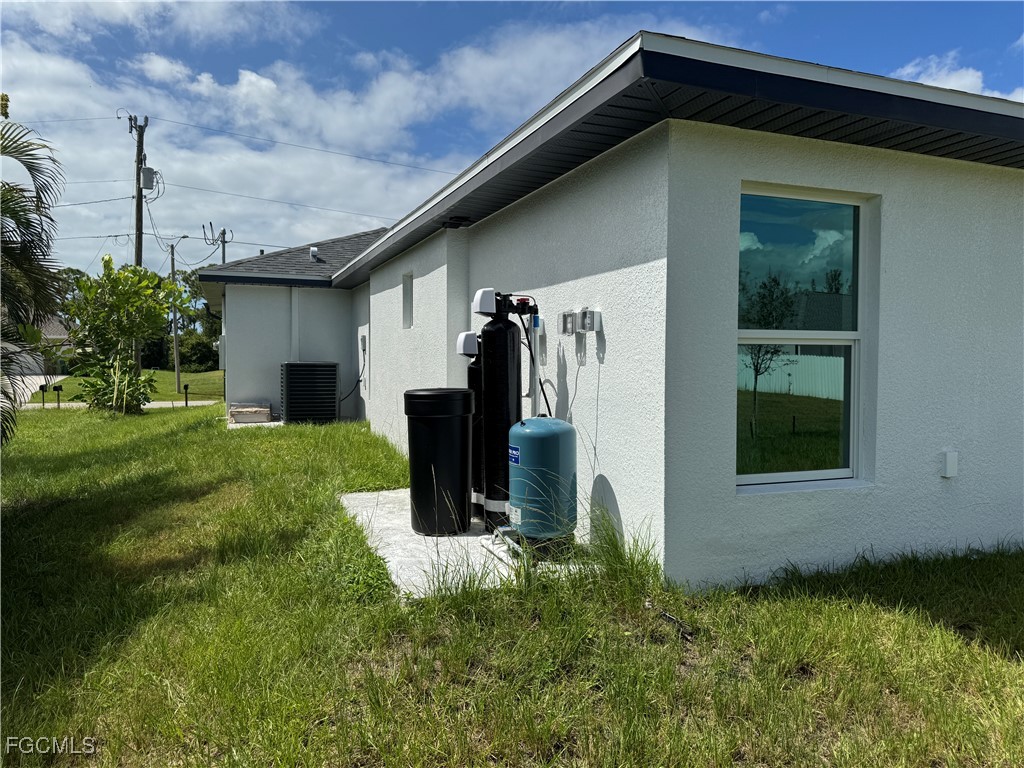 1105 NW 21st Avenue Cape Coral FL 33993 2025013989 image2